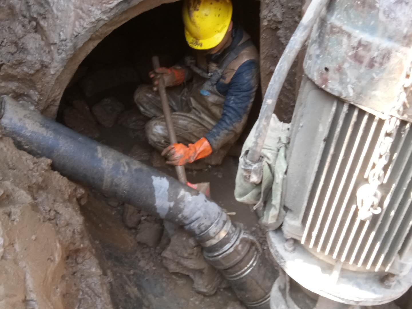 积玉口镇管道清淤