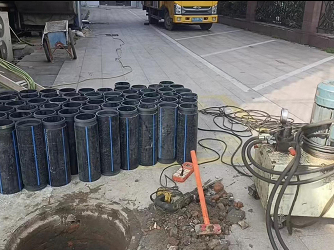 积玉口镇PE置换管厂家 DN315置换管 非开挖管短管置换